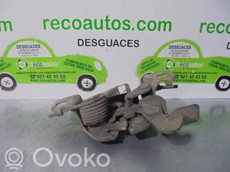 Tie down hook / loop   3PUERTAS