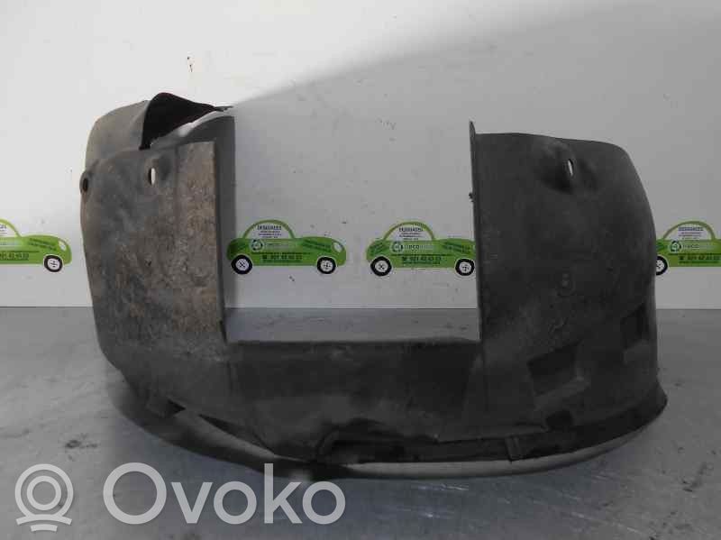 Opel Combo C Nadkole przednie 