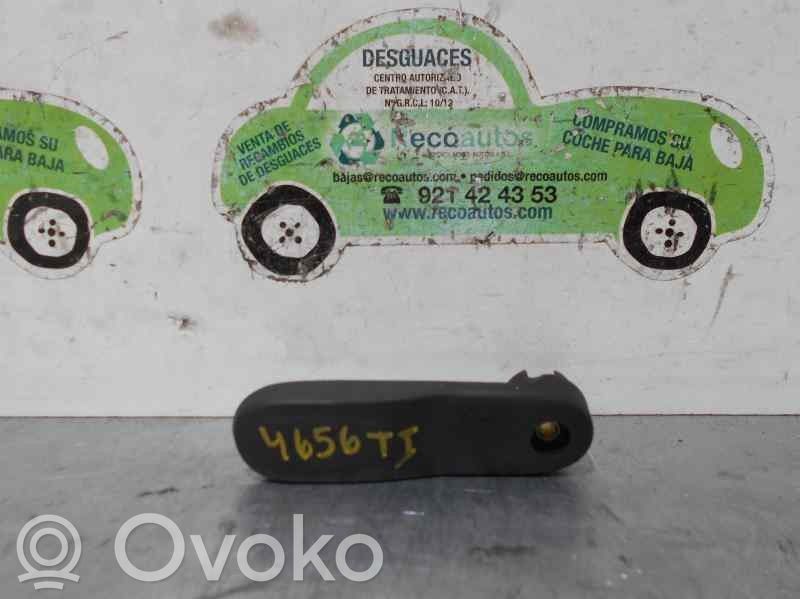 Renault Kangoo I Manecilla interna puerta trasera 