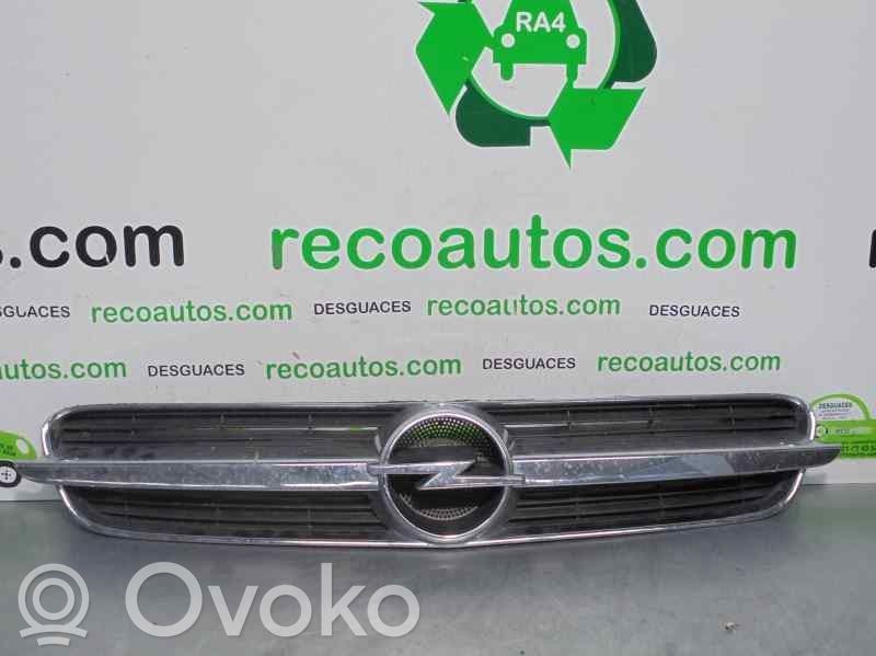 Opel Vectra C Etusäleikkö 