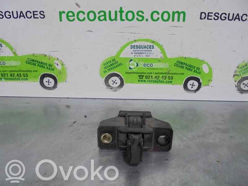 Renault Clio I Tailgate lock latch 