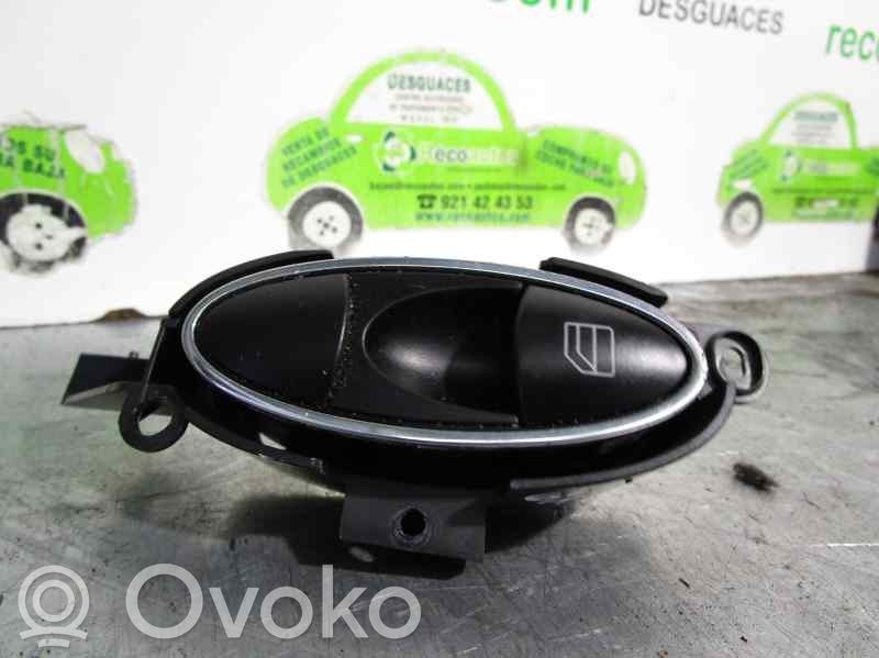 Mercedes-Benz E W211 Electric window control switch 