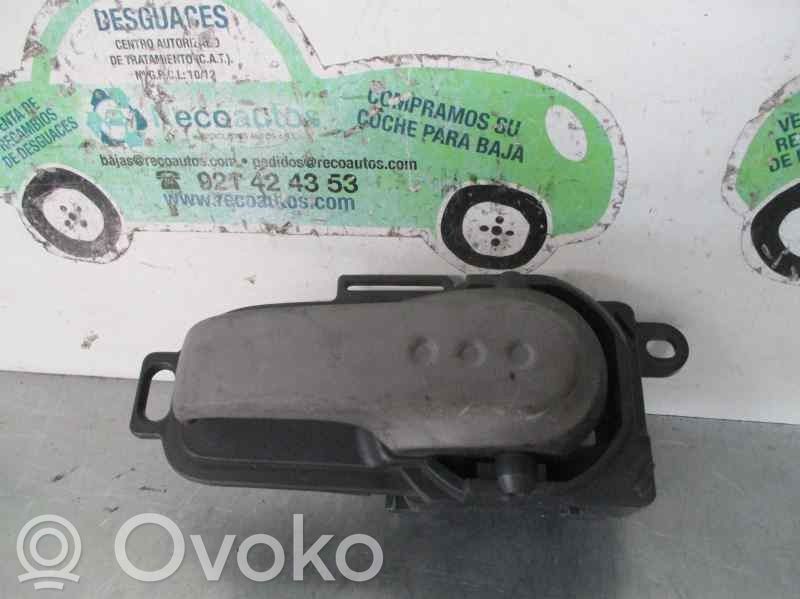 Nissan Micra Manecilla interna puerta delantera 