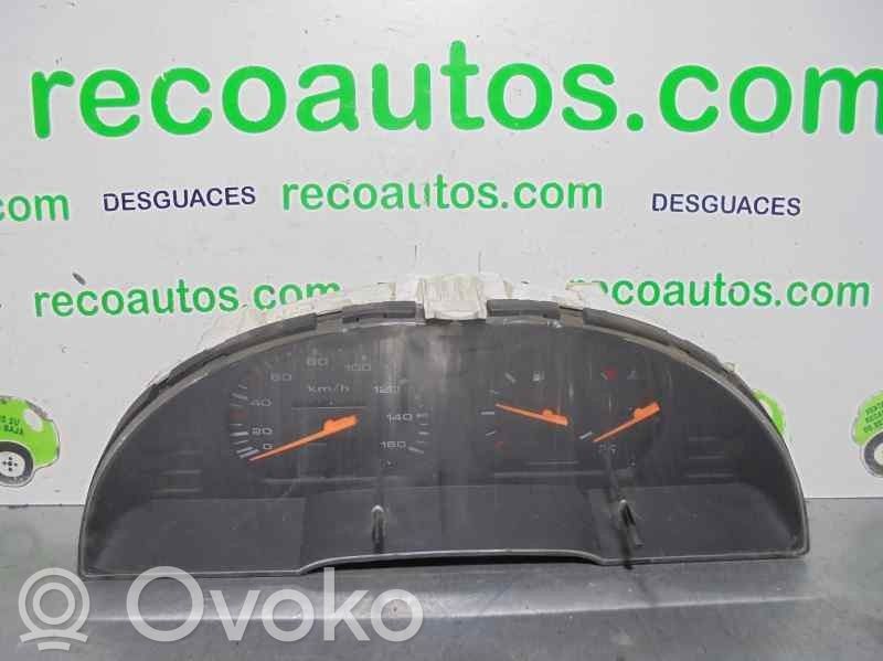 Nissan Serena Licznik / Prędkościomierz 