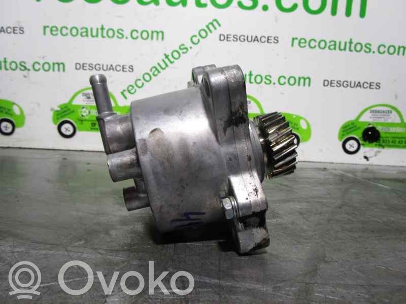 Opel Monterey Vacuum pump 