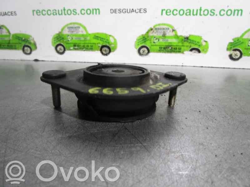 Renault Clio I Engine mount bracket 