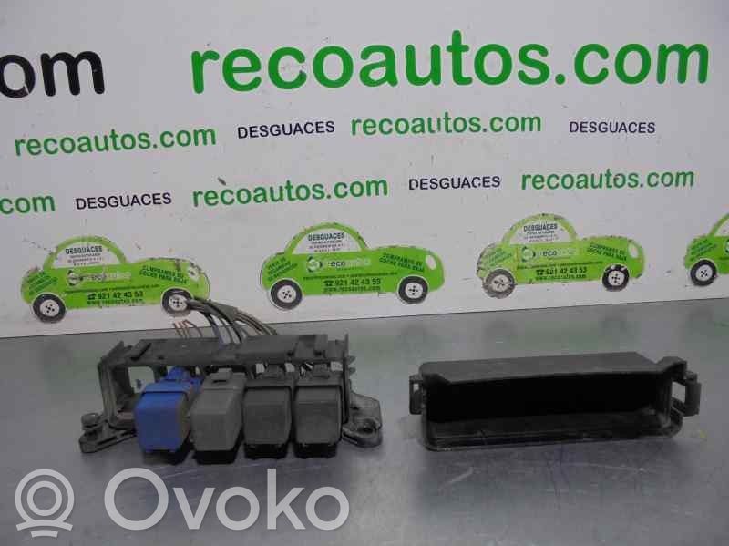 Nissan Serena Set cutie siguranțe 