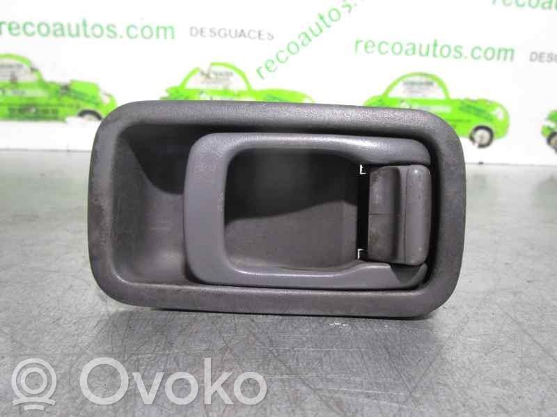 Nissan Serena Manecilla interna puerta delantera
