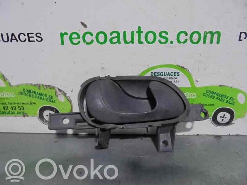 Manecilla interna puerta delantera   1470971077