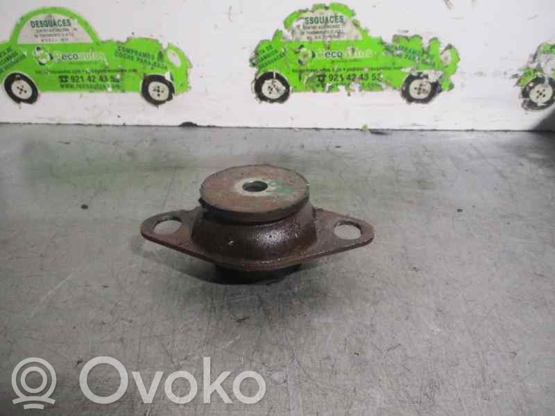 Renault Megane I Engine mount bracket 