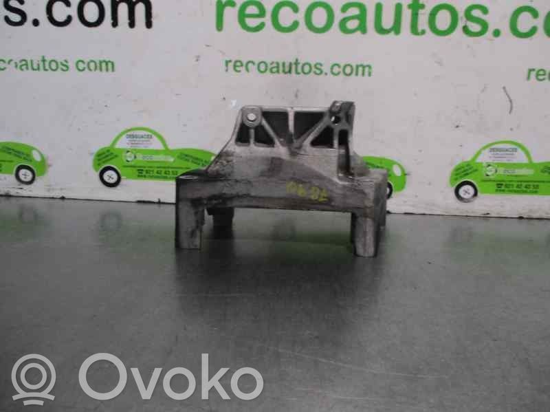 Engine mount bracket   55194807