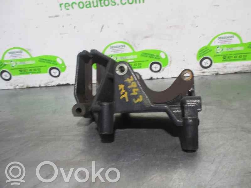 Soporte del alternador