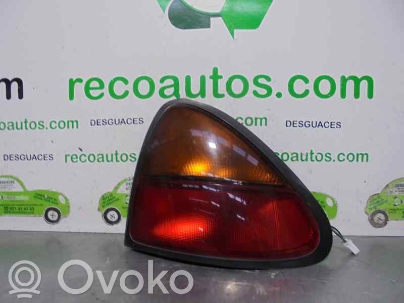 Mazda 323 F Galinis žibintas kėbule 