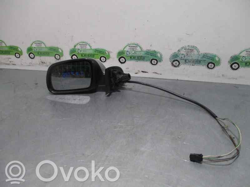 Peugeot 307 Front door electric wing mirror 