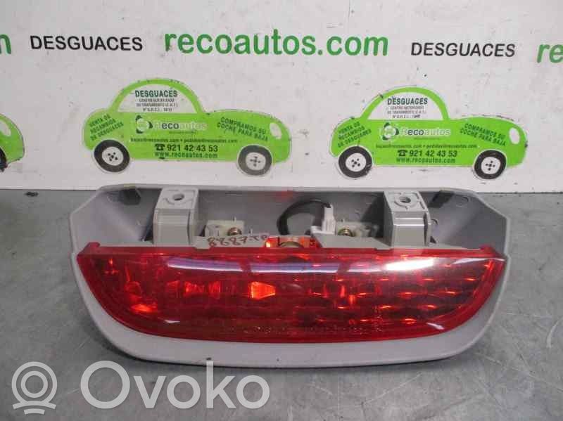 KIA Picanto Third/center stoplight 