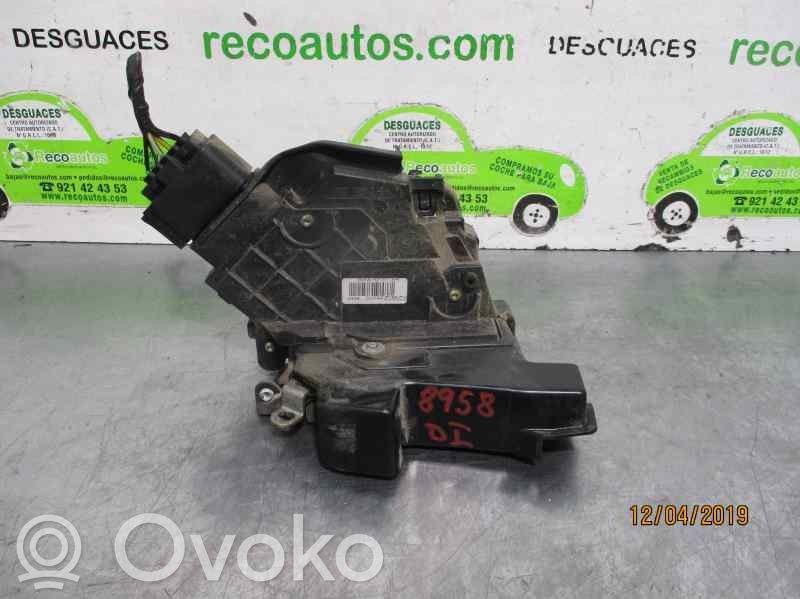 Ford Focus Cerradura de puerta delantera 