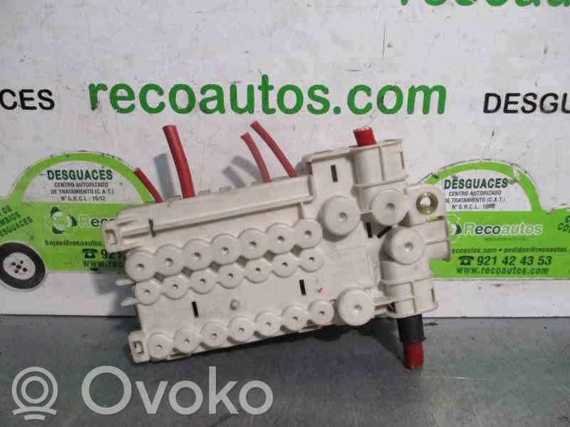 BMW 5 E39 Juego de caja de fusibles 