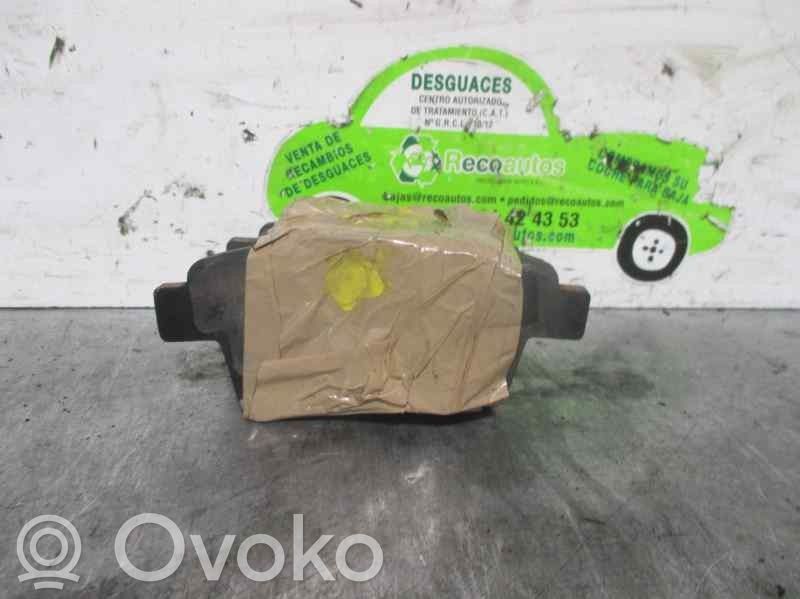 Ford Mondeo Mk III Klocki hamulcowe przednie