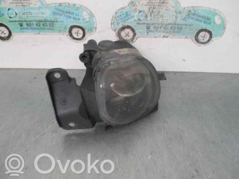 Luz de niebla delantera   4B0941700A