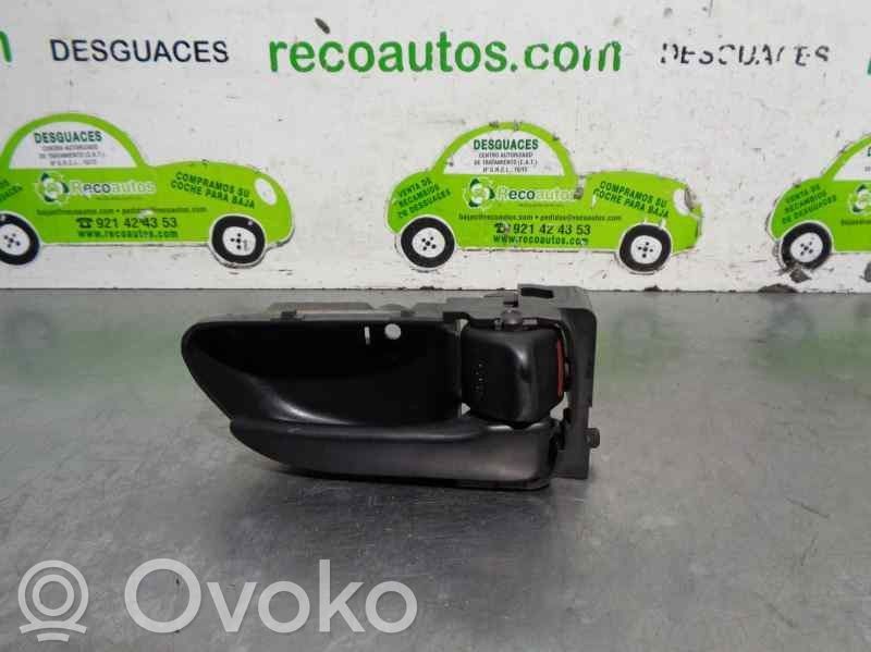 Subaru Impreza II Manecilla interna puerta delantera