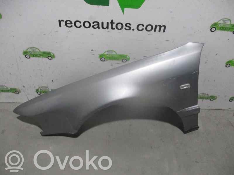 Audi A8 S8 D2 4D Sparnas 