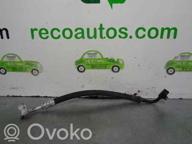 BMW 3 E36 Ilmastointilaitteen putki (A/C) 