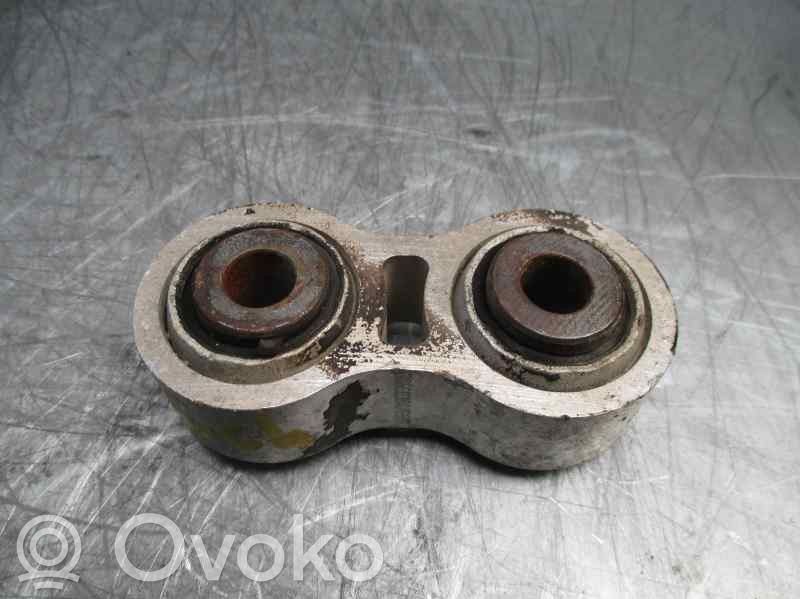 Engine mount bracket   30666394,6587