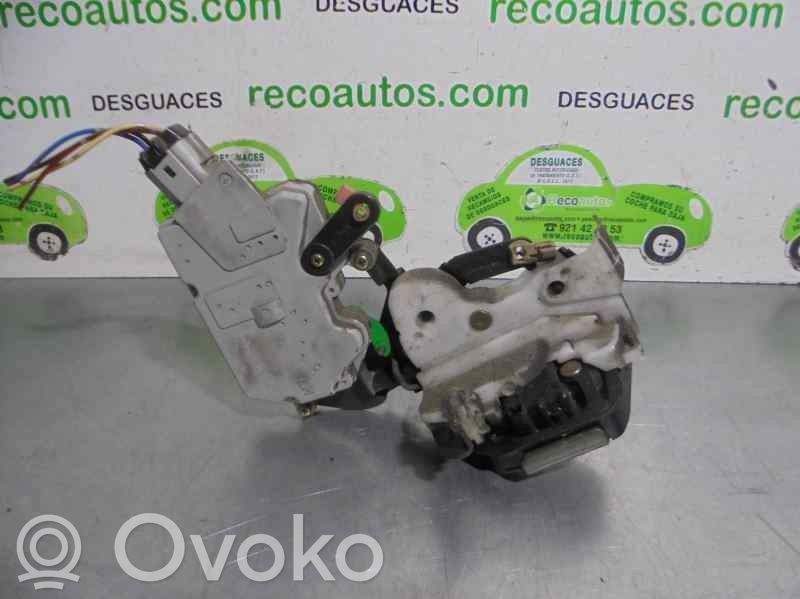 Nissan Almera N16 Takaoven lukko 