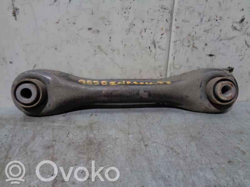 Brazo de suspensión trasero