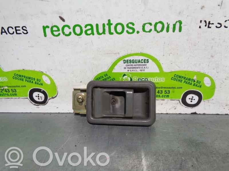 Nissan Patrol 260 Klamka wewnętrzna drzwi tylnych 