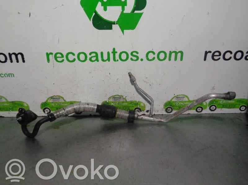 BMW 5 E39 Ilmastointilaitteen putki (A/C) 