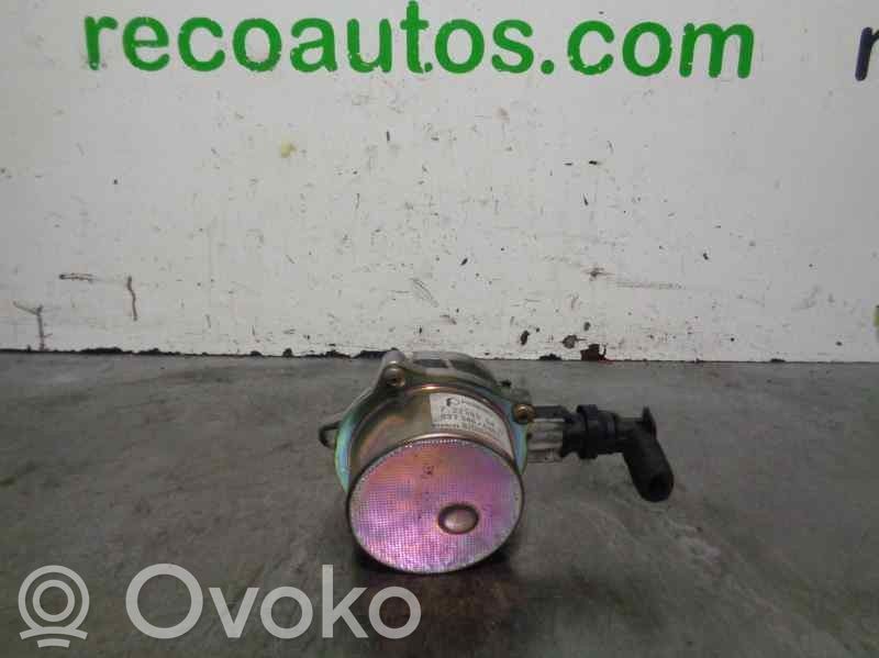 Renault Megane I Vacuum pump 
