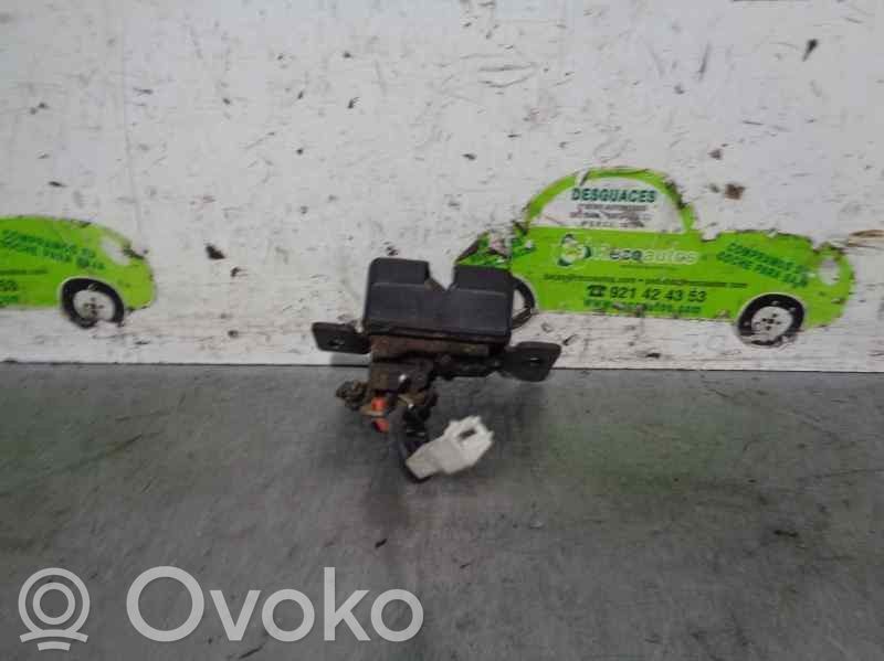 KIA Carens I Tailgate lock latch 