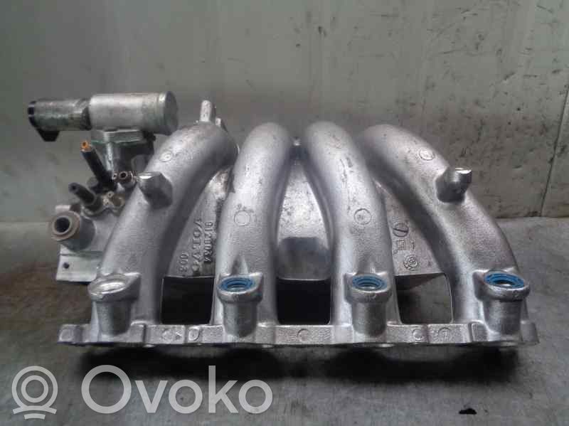 Volvo S40, V40 Colector de admisión 