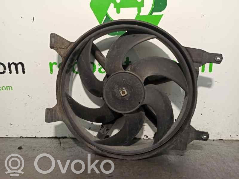 Renault Rapid Elektrisks radiatoru ventilators 