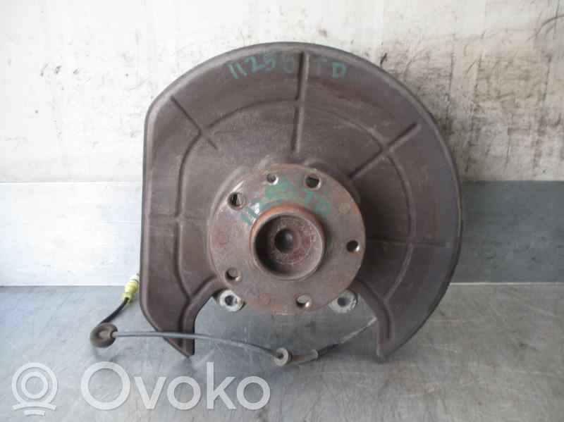 Lancia Thesis Aizmugurē riteņa rumbas vārpstas šarnīrs (stupica, capfa) 