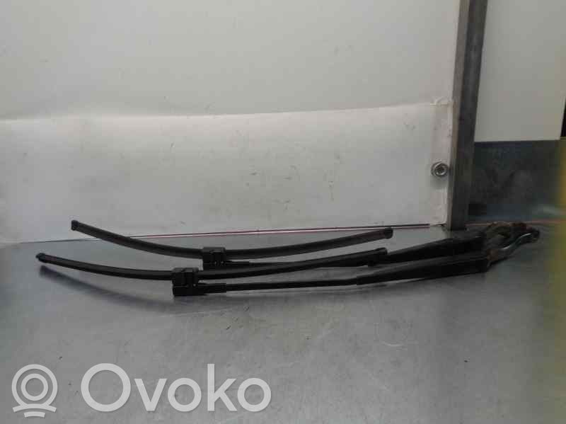 Citroen C6 Front wiper blade arm 