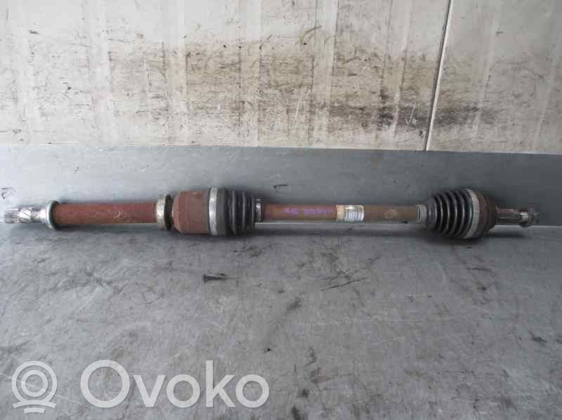Renault Clio III Priekšējā pusass 