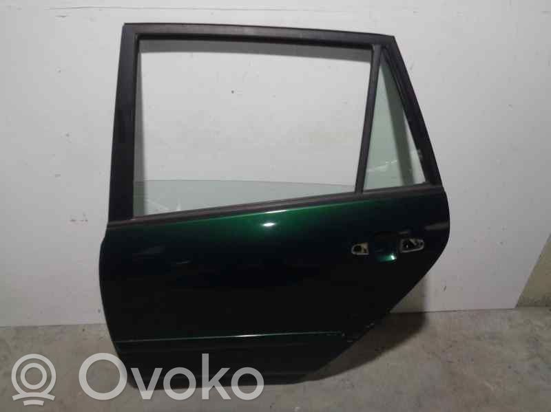 Toyota Corolla E110 Puerta trasera 
