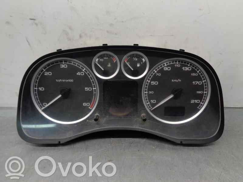 Peugeot 307 Compteur de vitesse tableau de bord 