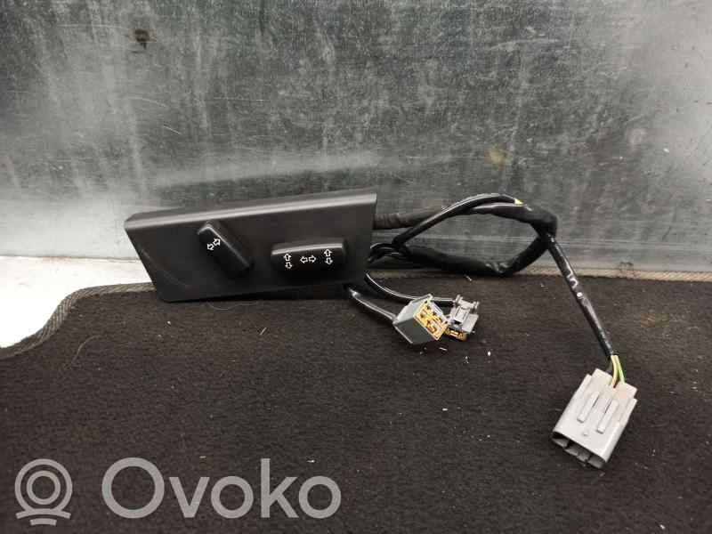 Volvo XC70 Seat control switch 