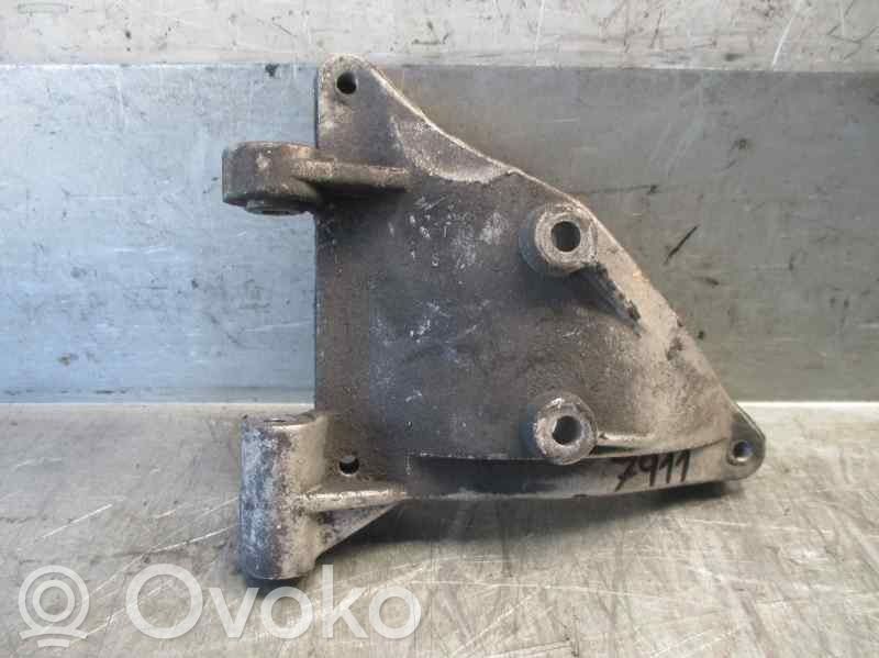 Engine mount bracket   059260885E