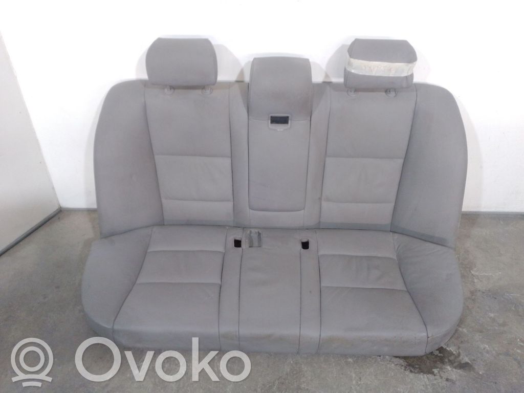 Takaistuin   52206964832,CUEROGRIS,4PUERTAS