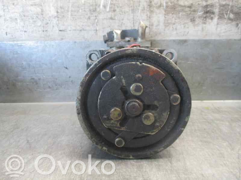 Renault 19 Air conditioning (A/C) compressor (pump) 