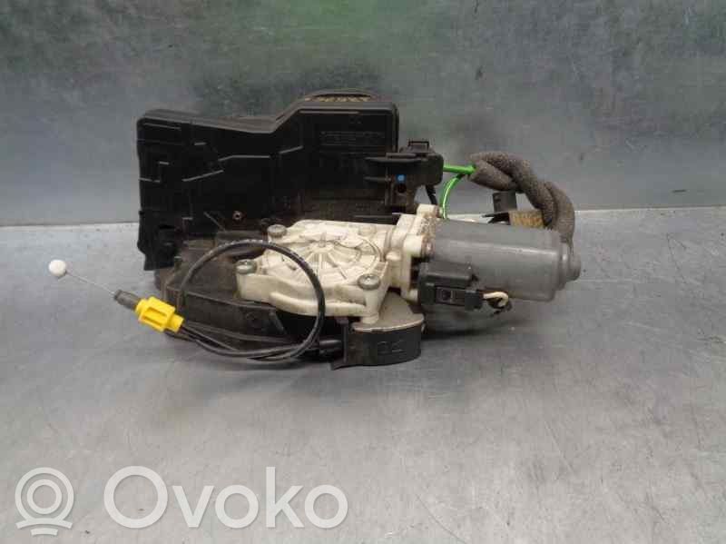 BMW 7 E65 E66 Durų spyna (dvidurio) 