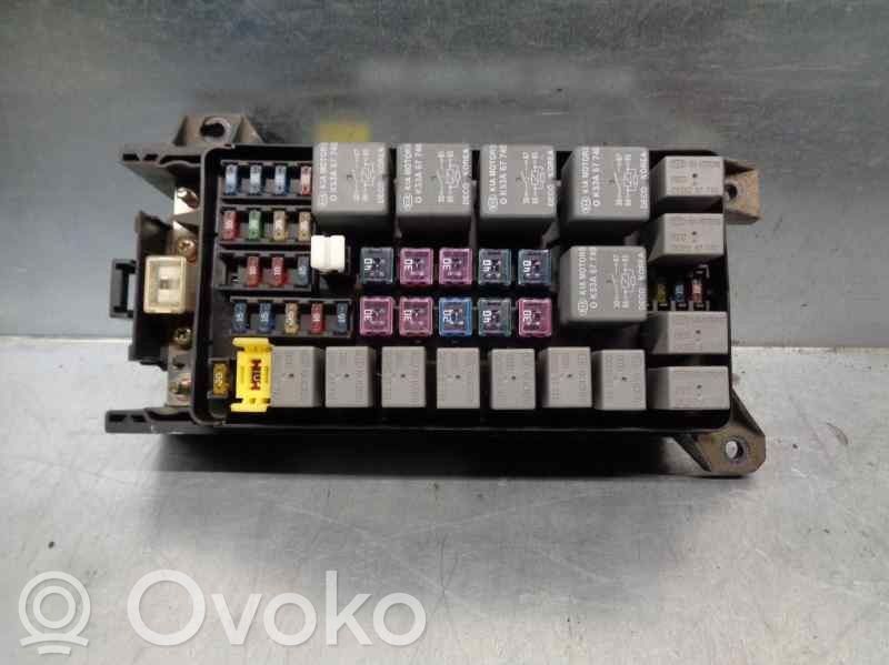 KIA Carnival Fuse box set 