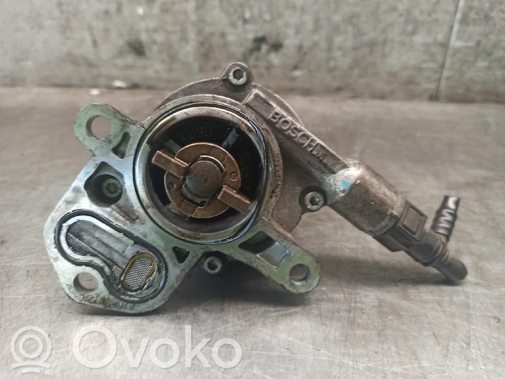 Peugeot 307 Vacuum pump 