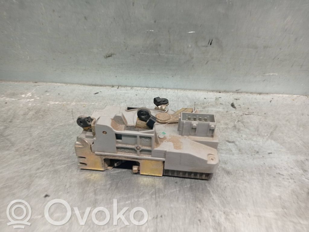 Peugeot 406 Front door lock 