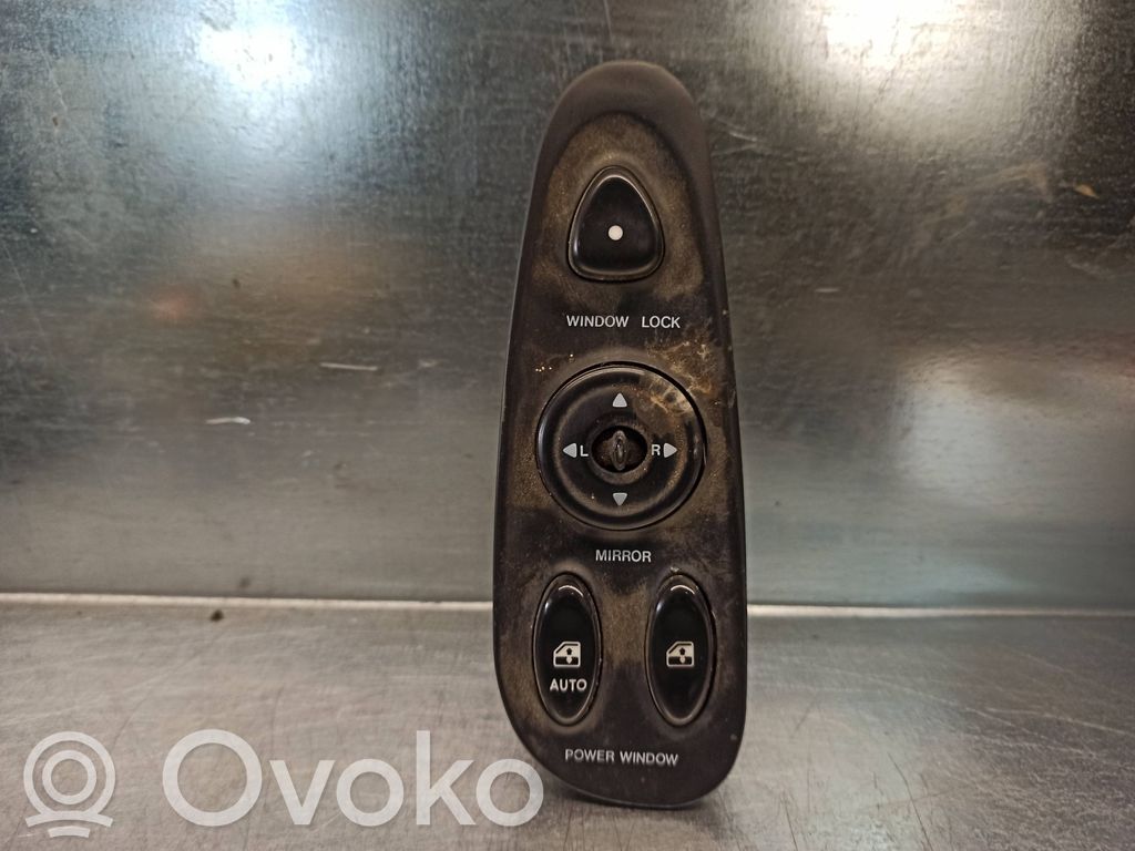 Hyundai Coupe Electric window control switch 