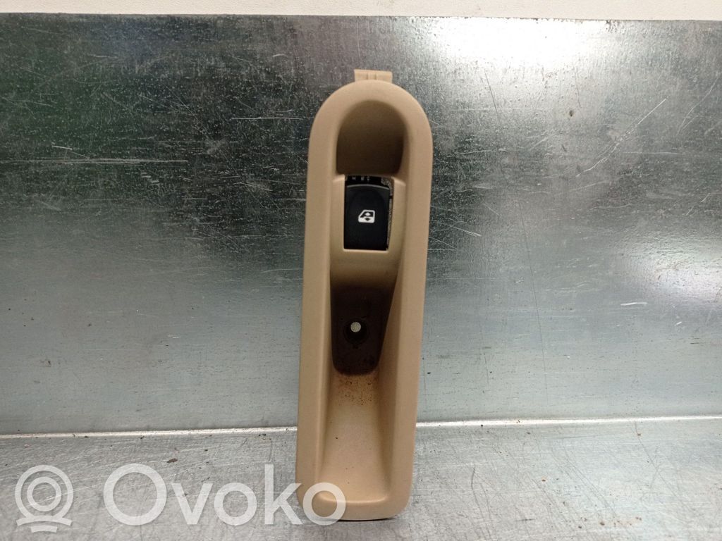 Renault Modus Electric window control switch 